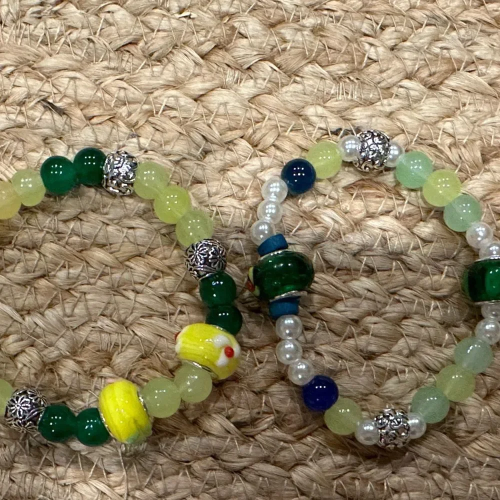 Handmade glass beaded stretch bracelet floral Murano glass beads